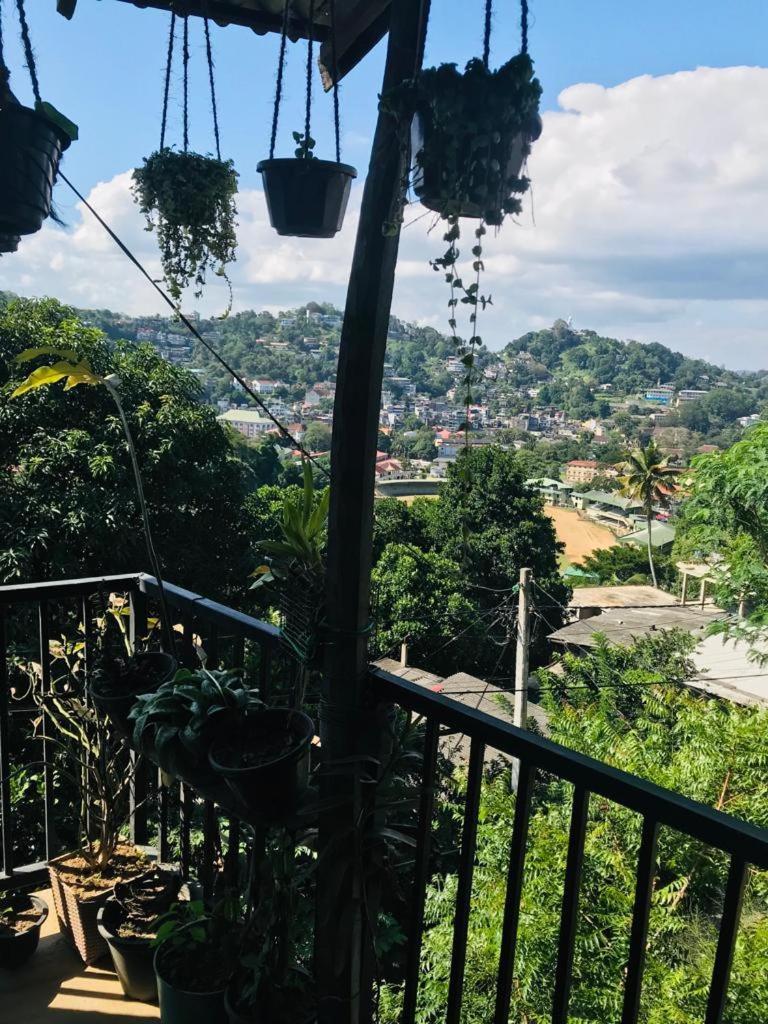 S V Homestay Kandy Exterior foto